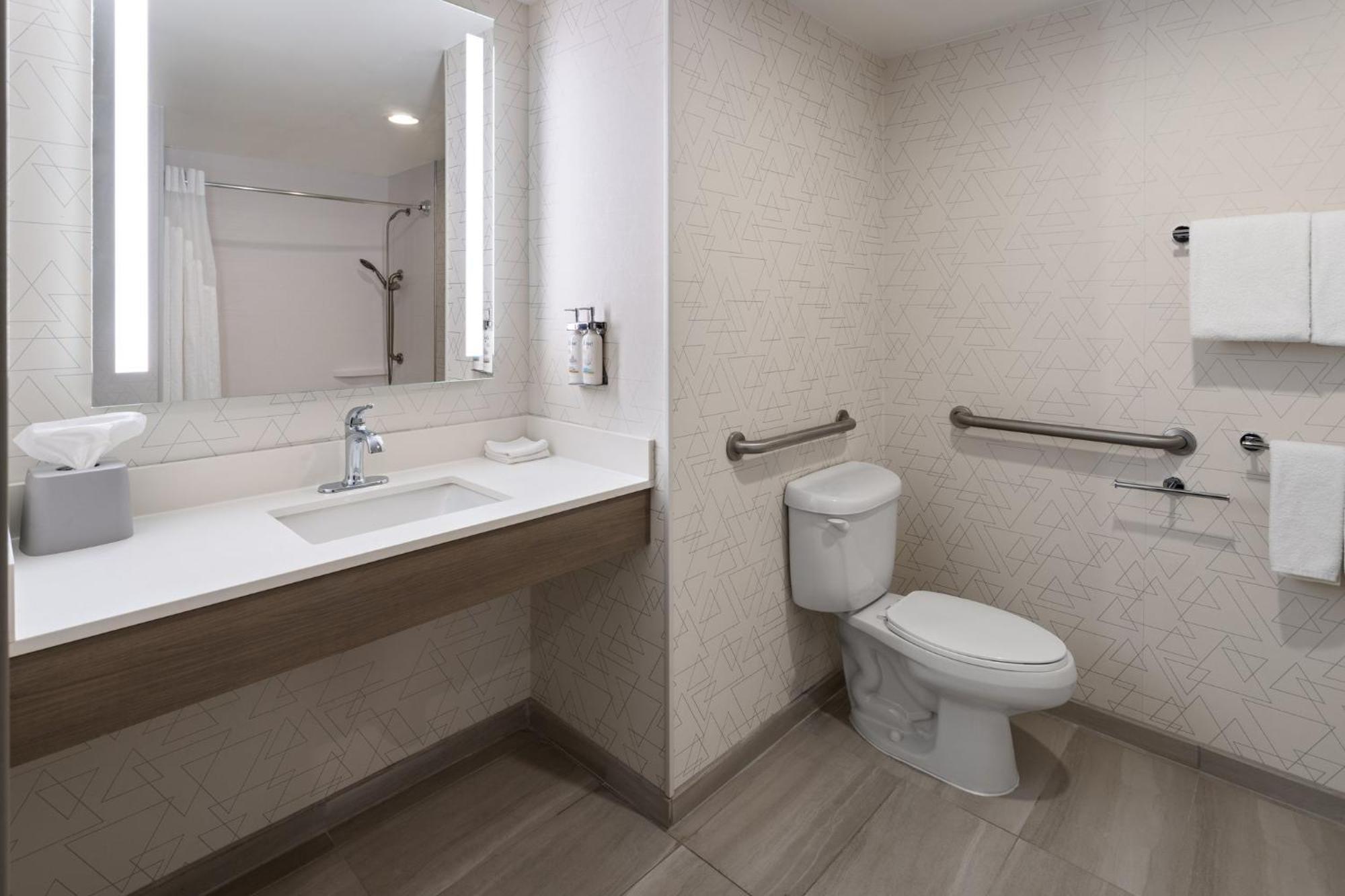 Holiday Inn Express Hotel & Suites Freeport By Ihg Dış mekan fotoğraf